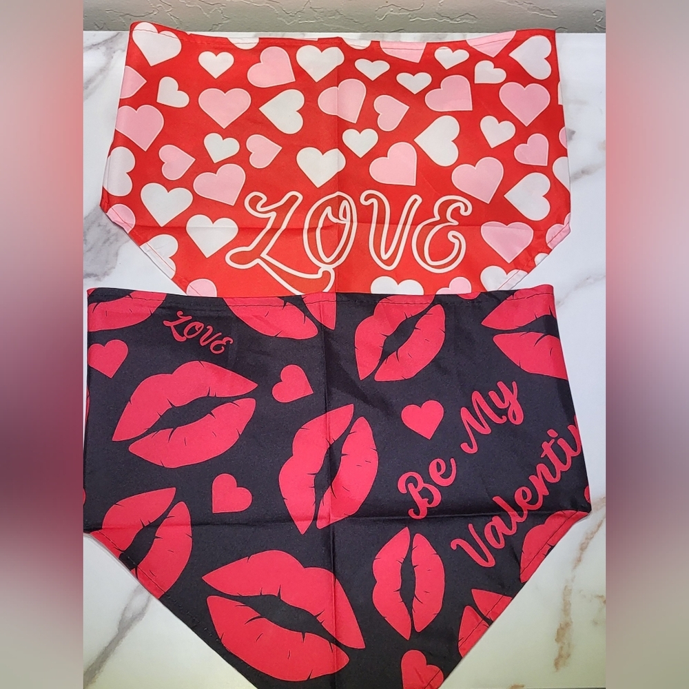 Peutier NWOT 2pc Red & Black Valentine's Day Themed Dog Bandana Set- One Size - Picture 3 of 4